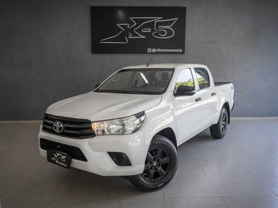 TOYOTA HILUX 2.8 POWER PACK 4X4 CD 16V DIESEL 4P MANUAL